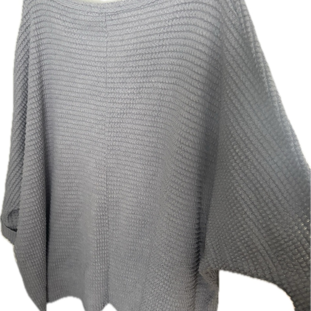Zenana Outfitters Light Gray Women's Poncho Sweater size Small but fits up XL - Picture 6 of 12